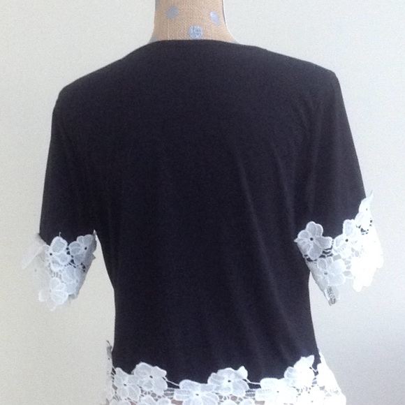 Black and lace Tunic - Picture 5 of 5